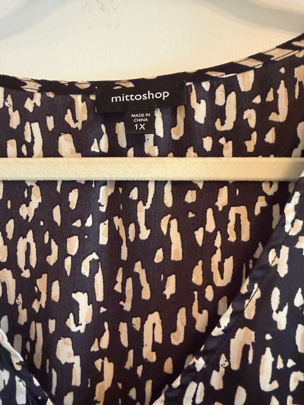 mittoshop Black and Cream Abstract Print Top - Picture 2 of 3